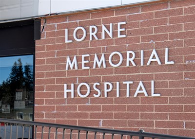 Comte-RM-Lorne-Hospital-Close