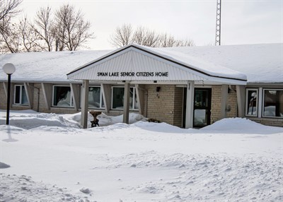 Comte-RM-Swan_Lake_Manor(1)